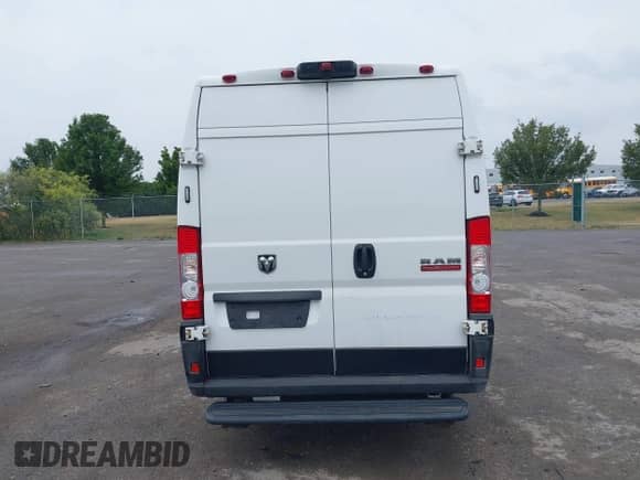 2022 Ram ProMaster Cargo с VIN 3C6MRVJG7NE127785, выставлен на аукционе IAAI как лот 42874104 с пробегом 61 958 миль миль и . История ставок и продаж доступна на DreamBid. Изображение 16.