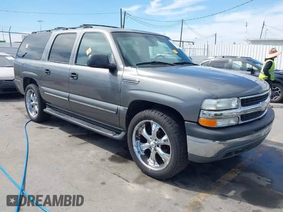 2002 Chevrolet Suburban LT с VIN 3GNEC16T52G208952, выставлен на аукционе IAAI как лот 41857120 с пробегом Не указан миль и . История ставок и продаж доступна на DreamBid. Изображение 1.