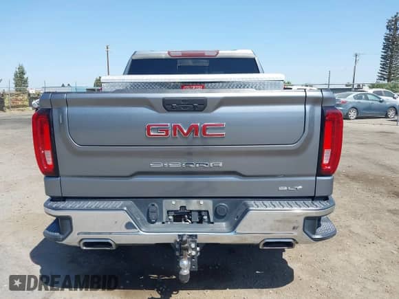 2021 GMC Sierra 1500 SLT with VIN 1GTU9DED1MZ134656, listed as a IAAI auction lot 42435196 with 230,154 mi miles and . Bid and sale history available at DreamBid. Image 16.