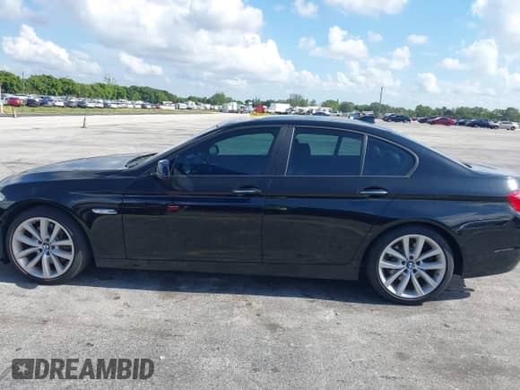 2012 BMW 5 Series 535i с VIN WBAFR7C57CC811410, выставлен на аукционе IAAI как лот 42893669 с пробегом 88 554 миль миль и . История ставок и продаж доступна на DreamBid. Изображение 14.