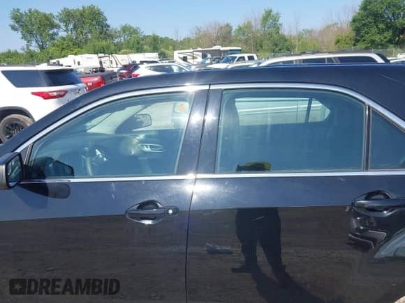 2014 Chevrolet Equinox LS с VIN 2GNALAEK3E6333052, выставлен на аукционе IAAI как лот 42781523 с пробегом 109 831 миль миль и . История ставок и продаж доступна на DreamBid. Изображение 14.