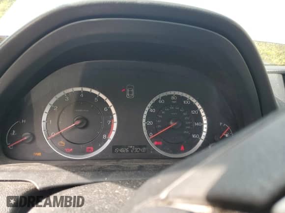 2010 Honda Accord LX z VIN 1HGCP2E35AA030907, wystawiony jako Copart lot #82470445 z przebiegiem 154 826 mil mil oraz Czysty tytuł • Clean title. Historia ofert i sprzedaży dostępna na DreamBid. Obrazek 9.