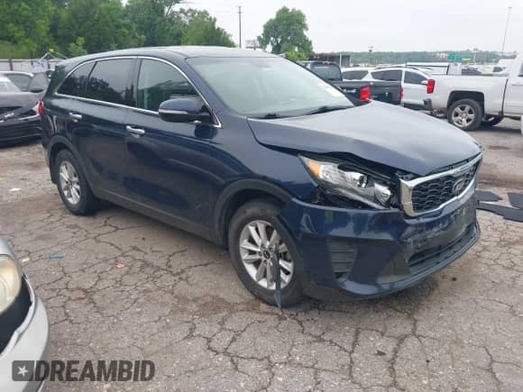 2019 Kia Sorento L с VIN 5XYPG4A30KG540438, выставлен на аукционе IAAI как лот 42405068 с пробегом 82 607 миль миль и . История ставок и продаж доступна на DreamBid. Изображение 1.