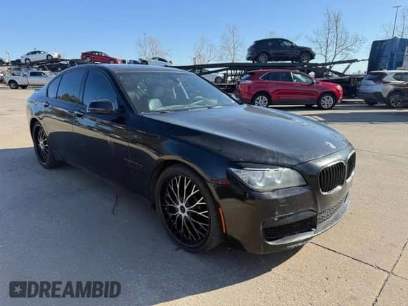 2013 BMW 7 Series 750i с VIN WBAYA8C5XDC996785, выставлен на аукционе Copart как лот 48892145 с пробегом 134 427 миль миль и Чистый • Clean title. История ставок и продаж доступна на DreamBid. Изображение 1.