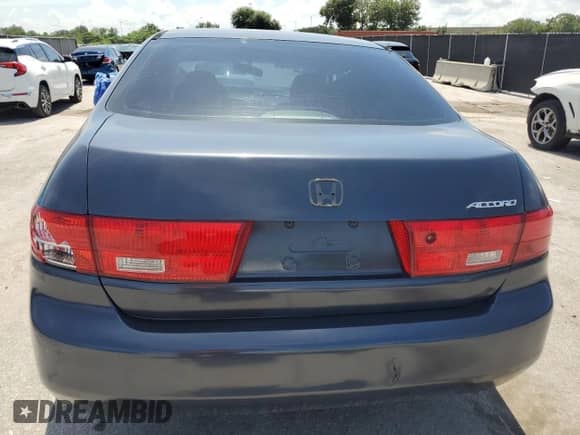 2005 Honda Accord LX с VIN 1HGCM55425A013247, выставлен на аукционе Copart как лот 64268485 с пробегом 336 008 миль миль и На запчасти • Non repairable. История ставок и продаж доступна на DreamBid. Изображение 6.
