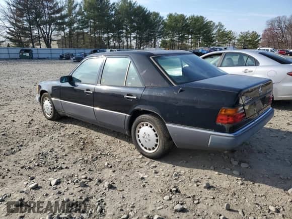 1993 Mercedes-Benz 300 с VIN WDBEB28E6PB878265, выставлен на аукционе Copart как лот 50939465 с пробегом 229 635 миль миль и Чистый • Clean title. История ставок и продаж доступна на DreamBid. Изображение 2.