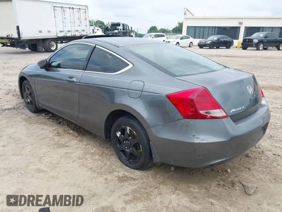 2012 Honda Accord EX z VIN 1HGCS1B79CA011232, wystawiony jako IAAI lot #42566099 z przebiegiem 256 964 mil mil oraz . Historia ofert i sprzedaży dostępna na DreamBid. Obrazek 3.