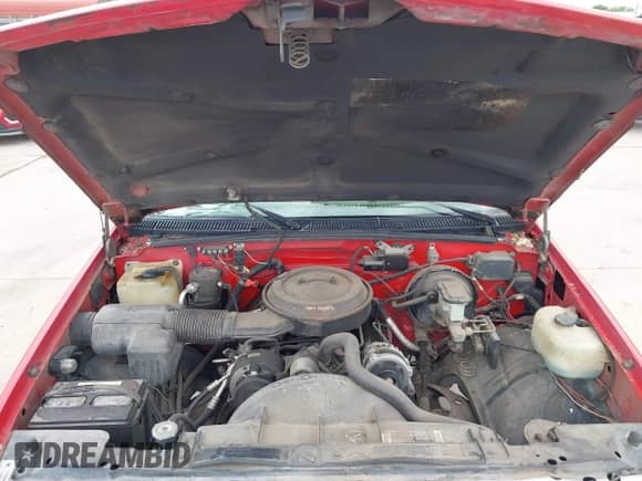 1994 GMC Sierra 1500 z VIN 2GTEC19K8R1513604, wystawiony jako IAAI lot #42402414 z przebiegiem 201 792 mil mil oraz . Historia ofert i sprzedaży dostępna na DreamBid. Obrazek 10.