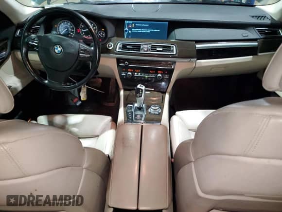 2011 BMW 7 Series 750Li xDrive z VIN WBAKC8C51BC434190, wystawiony jako Copart lot #50305175 z przebiegiem 87 676 mil mil oraz Czysty tytuł • Clean title. Historia ofert i sprzedaży dostępna na DreamBid. Obrazek 8.
