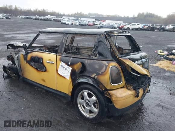 2007 MINI Hardtop с VIN WMWMF335X7TU62659, выставлен на аукционе IAAI как лот 43424534 с пробегом Не указан миль и . История ставок и продаж доступна на DreamBid. Изображение 3.