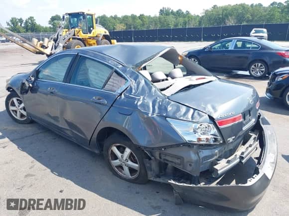 2011 Honda Accord LX z VIN 1HGCP2F36BA135794, wystawiony jako IAAI lot #42868559 z przebiegiem 270 592 mil mil oraz . Historia ofert i sprzedaży dostępna na DreamBid. Obrazek 6.