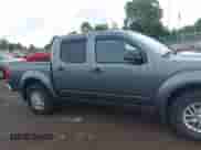 2017 Nissan Frontier Pro-4X z VIN 1N6AD0EV5HN730799, wystawiony jako IAAI lot #42509165 z przebiegiem 112 337 mil mil oraz . Historia ofert i sprzedaży dostępna na DreamBid. Obrazek 13.