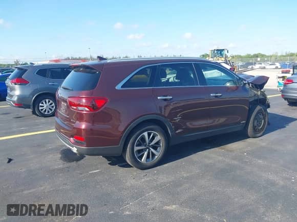 2019 Kia Sorento EX with VIN 5XYPHDA5XKG537867, listed as a IAAI auction lot 42290124 with 44,037 mi miles and . Bid and sale history available at DreamBid. Image 4.