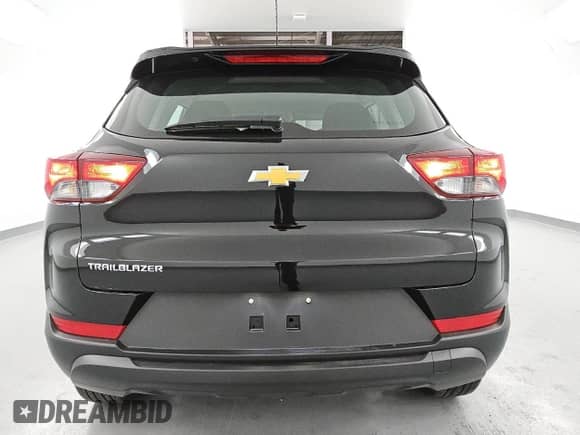 2025 Chevrolet TrailBlazer LS z VIN KL79MMSP3SB152761, wystawiony jako Copart lot #68044075 z przebiegiem 4 286 mil mil oraz Czysty tytuł • Clean title. Historia ofert i sprzedaży dostępna na DreamBid. Obrazek 6.