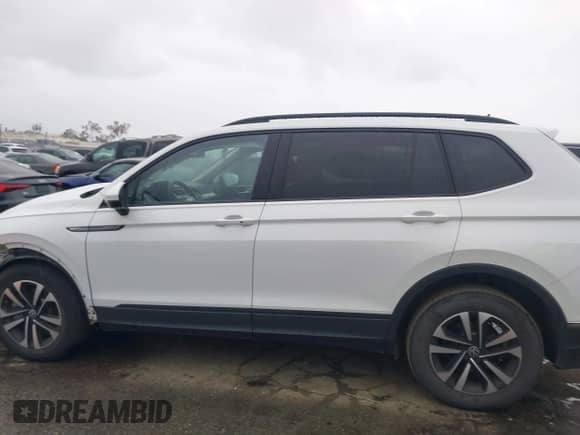 2022 Volkswagen Tiguan S с VIN 3VV1B7AXXNM149461, выставлен на аукционе IAAI как лот 41746132 с пробегом 22 832 миль миль и . История ставок и продаж доступна на DreamBid. Изображение 15.