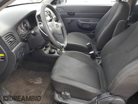 2010 Hyundai Accent Blue z VIN KMHCM3AC0AU185331, wystawiony jako Copart lot #80030244 z przebiegiem 30 789 mil mil oraz Czysty tytuł • Clean title. Historia ofert i sprzedaży dostępna na DreamBid. Obrazek 7.