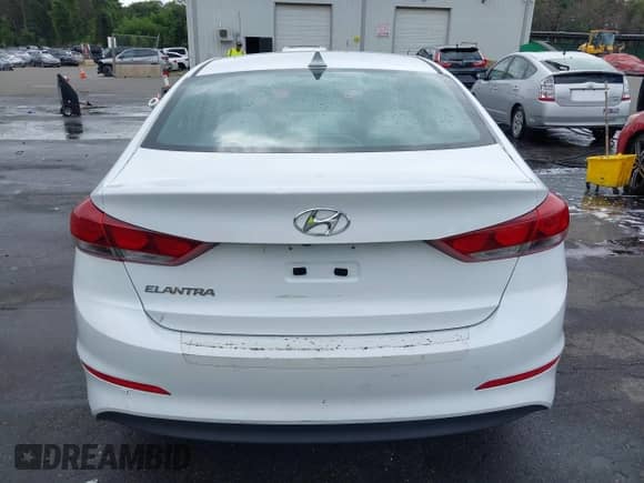 2017 Hyundai Elantra SE with VIN 5NPD84LF7HH030435, listed as a IAAI auction lot 43053373 with 71,677 mi miles and . Bid and sale history available at DreamBid. Image 17.