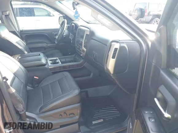 2015 GMC Sierra 1500 Denali with VIN 3GTU2WEC6FG333227, listed as a IAAI auction lot 43073184 with 157,661 mi miles and . Bid and sale history available at DreamBid. Image 5.