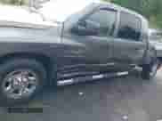 2007 Dodge 1500 SLT z VIN 3D7KR19D57G736423, wystawiony jako IAAI lot #42145607 z przebiegiem 298 274 mil mil oraz . Historia ofert i sprzedaży dostępna na DreamBid. Obrazek 6.