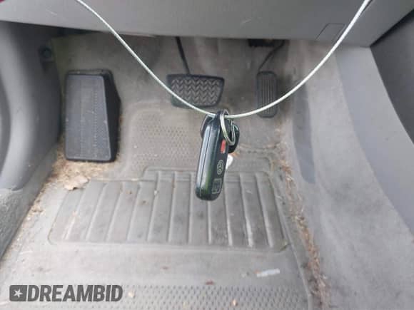 2002 Toyota Camry LE z VIN JTDBE32K320094291, wystawiony jako IAAI lot #42970747 z przebiegiem 198 294 mil mil oraz . Historia ofert i sprzedaży dostępna na DreamBid. Obrazek 11.