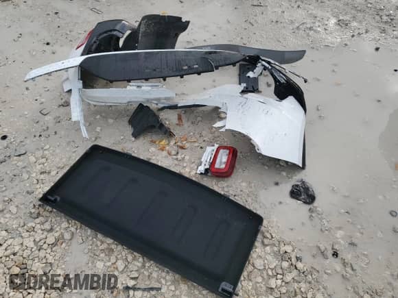 2024 Hyundai Venue Limited с VIN KMHRC8A34RU294672, выставлен на аукционе Copart как лот 85551815 с пробегом 8 236 миль миль и На запчасти • Non repairable. История ставок и продаж доступна на DreamBid. Изображение 12.