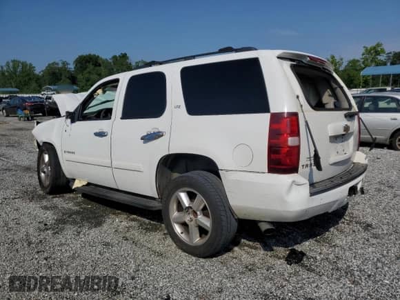 2007 Chevrolet Tahoe LT с VIN 1GNFC13087R374310, выставлен на аукционе Copart как лот 62012675 с пробегом 283 948 миль миль и Списание • Salvage title. История ставок и продаж доступна на DreamBid. Изображение 2.
