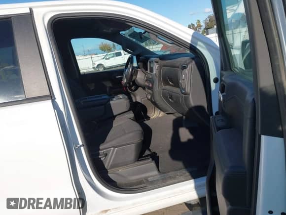 2020 Chevrolet Silverado 1500 LT z VIN 3GCPYDEKXLG253223, wystawiony jako IAAI lot #43412980 z przebiegiem 109 230 mil mil oraz . Historia ofert i sprzedaży dostępna na DreamBid. Obrazek 5.