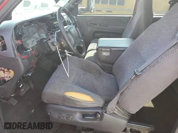 2002 Dodge 3500 с VIN 3B7MF336X2M201339, выставлен на аукционе Copart как лот 53582875 с пробегом Не указан миль и Списание • Salvage title. История ставок и продаж доступна на DreamBid. Изображение 7.