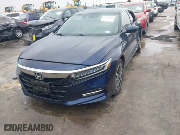 2018 Honda Accord Touring z VIN 1HGCV3F95JA007495, wystawiony jako IAAI lot #42192915 z przebiegiem 46 302 mil mil oraz . Historia ofert i sprzedaży dostępna na DreamBid. Obrazek 2.
