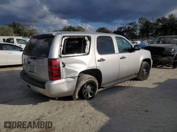 2011 Chevrolet Tahoe Commercial z VIN 1GNLC2E02BR306292, wystawiony jako Copart lot #44136095 z przebiegiem 172 104 mil mil oraz Szkoda całkowita • Salvage title. Historia ofert i sprzedaży dostępna na DreamBid. Obrazek 3.