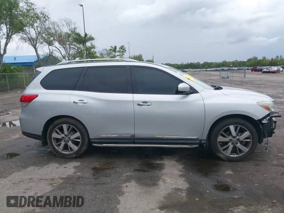 2016 Nissan Pathfinder S z VIN 5N1AR2MN4GC661692, wystawiony jako IAAI lot #42176423 z przebiegiem 90 983 mil mil oraz . Historia ofert i sprzedaży dostępna na DreamBid. Obrazek 14.