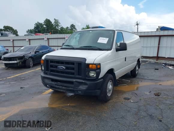 2011 Ford Econoline Cargo Commercial с VIN 1FTNE1EW0BDA33523, выставлен на аукционе IAAI как лот 42540477 с пробегом 184 596 миль миль и . История ставок и продаж доступна на DreamBid. Изображение 2.