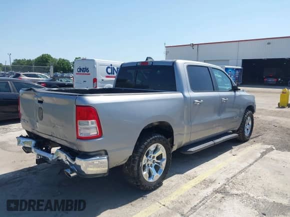 2022 Ram 1500 Big Horn с VIN 1C6RREFTXNN254344, выставлен на аукционе IAAI как лот 42278529 с пробегом Не указан миль и . История ставок и продаж доступна на DreamBid. Изображение 4.