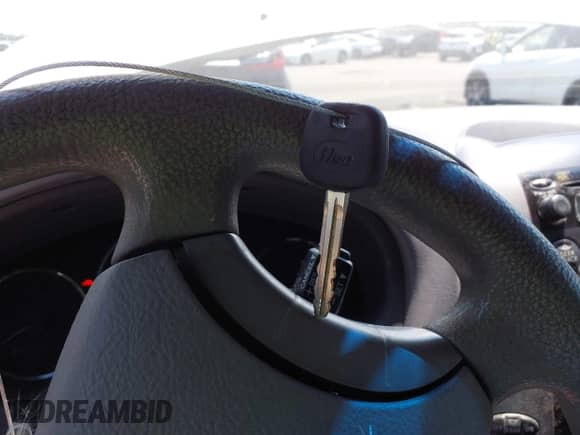 2009 Toyota Sienna LE z VIN 5TDZK23C29S271137, wystawiony jako IAAI lot #42784804 z przebiegiem 325 703 mil mil oraz . Historia ofert i sprzedaży dostępna na DreamBid. Obrazek 11.