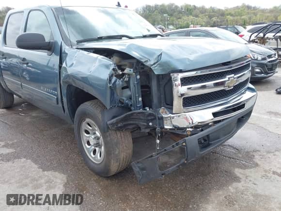 2011 Chevrolet Silverado 1500 LS z VIN 3GCPKREA9BG247515, wystawiony jako IAAI lot #42021206 z przebiegiem 129 046 mil mil oraz . Historia ofert i sprzedaży dostępna na DreamBid. Obrazek 6.