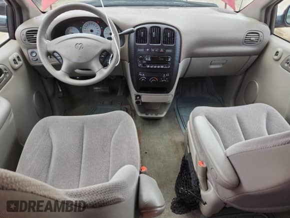 2002 Dodge Caravan SE with VIN 1B4GP25352B646051, listed as a Copart auction lot 69511325 with 31,630 mi miles and Salvage title. Bid and sale history available at DreamBid. Image 8.