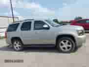 2009 Chevrolet Tahoe LTZ with VIN 1GNFC33009R217272, listed as a IAAI auction lot 42667388 with 199,795 mi miles and . Bid and sale history available at DreamBid. Image 13.
