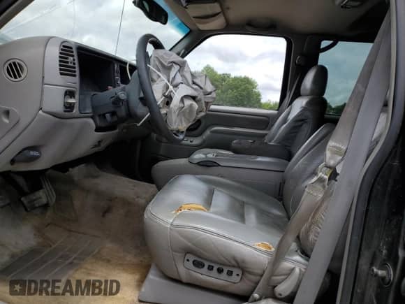 1997 Chevrolet Suburban with VIN 3GNFK16R0VG188464, listed as a Copart auction lot 60723665 with 313,023 mi miles and Salvage title. Bid and sale history available at DreamBid. Image 7.