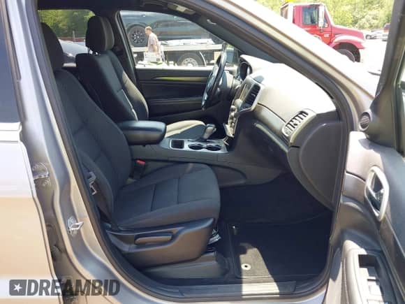 2018 Jeep Grand Cherokee Upland с VIN 1C4RJFAG4JC504649, выставлен на аукционе IAAI как лот 42412066 с пробегом 36 729 миль миль и . История ставок и продаж доступна на DreamBid. Изображение 5.