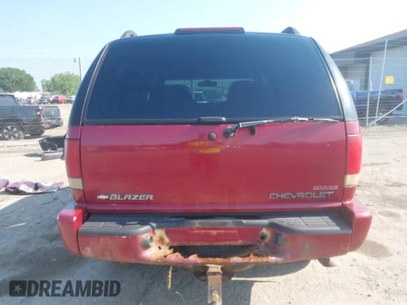 2002 Chevrolet Blazer LS with VIN 1GNDT13W72K212133, listed as a IAAI auction lot 42836160 with 164,057 mi miles and . Bid and sale history available at DreamBid. Image 17.