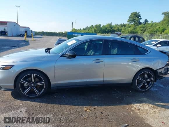 2025 Honda Accord Sport with VIN 1HGCY2F53SA001002, listed as a IAAI auction lot 43049291 with 24,066 mi miles and . Bid and sale history available at DreamBid. Image 15.
