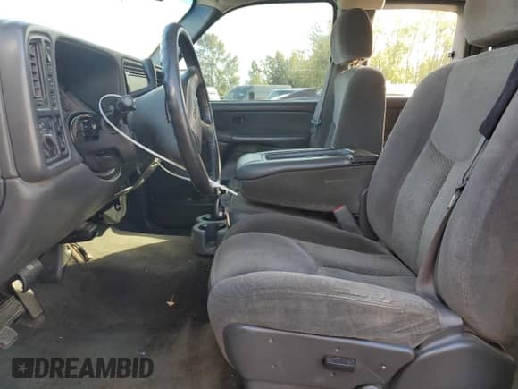 2003 GMC Sierra 1500 SLT z VIN 2GTEK19T731335445, wystawiony jako Copart lot #81689485 z przebiegiem Nie podano mil oraz Szkoda całkowita • Salvage title. Historia ofert i sprzedaży dostępna na DreamBid. Obrazek 7.