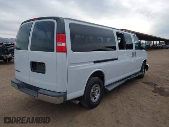 2019 Chevrolet Express Passenger LT с VIN 1GAZGPFGXK1214144, выставлен на аукционе IAAI как лот 41719501 с пробегом 79 941 миль миль и . История ставок и продаж доступна на DreamBid. Изображение 4.