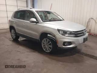 2012 Volkswagen Tiguan SE с VIN WVGBV7AX8CW575846, выставлен на аукционе IAAI как лот 42415056 с пробегом 98 696 миль миль и . История ставок и продаж доступна на DreamBid. Изображение 1.