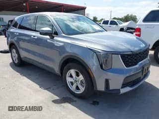 2024 Kia Sorento LX with VIN 5XYRG4JC9RG304955, listed as a IAAI auction lot 42443749 with 22,961 mi miles and . Bid and sale history available at DreamBid. Image 1.