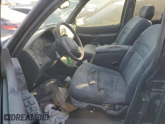 2001 Ford Explorer with VIN 1FMDU85P71UB08115, listed as a Copart auction lot 81656684 with 260,201 mi miles and Non repairable. Bid and sale history available at DreamBid. Image 7.