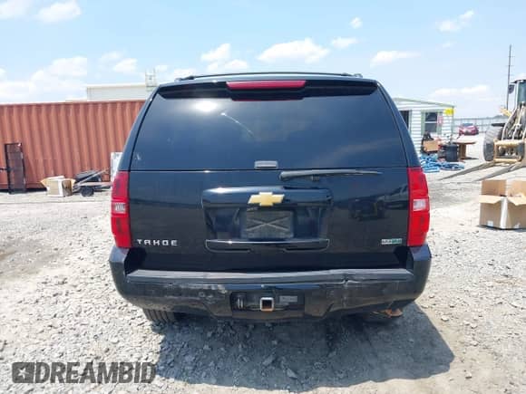 2012 Chevrolet Tahoe LT with VIN 1GNSCBE01CR130929, listed as a IAAI auction lot 42342129 with 234,628 mi miles and . Bid and sale history available at DreamBid. Image 16.