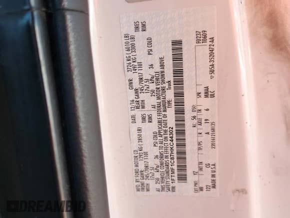 2017 Ford F-150 XL z VIN 1FTMF1C87HKC44302, wystawiony jako Copart lot #80353425 z przebiegiem 82 257 mil mil oraz Szkoda całkowita • Salvage title. Historia ofert i sprzedaży dostępna na DreamBid. Obrazek 12.