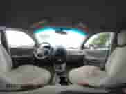 2005 Hyundai Tucson GL z VIN KM8JM12B15U147663, wystawiony jako IAAI lot #42430261 z przebiegiem 191 090 mil mil oraz . Historia ofert i sprzedaży dostępna na DreamBid. Obrazek 18.