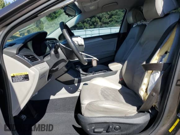 2015 Hyundai Sonata Sport с VIN 5NPE34AF1FH239608, выставлен на аукционе Copart как лот 85780305 с пробегом 121 451 миль миль и Чистый • Clean title. История ставок и продаж доступна на DreamBid. Изображение 7.